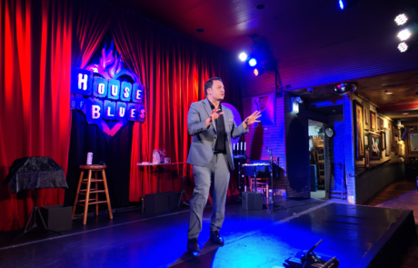 Chicago Magician and Mentalist David Ranalli Corporate Entertainment at the house of Blues Chicago